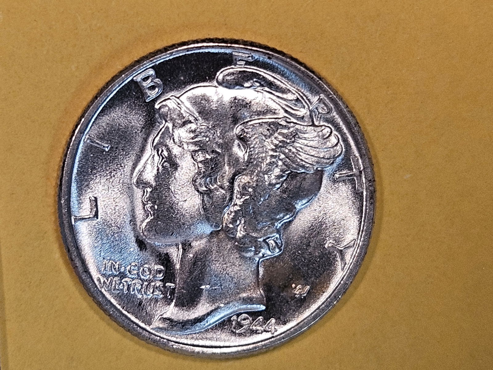GEM Brilliant Uncirculated 1944 Mercury Dime (1 of 5)