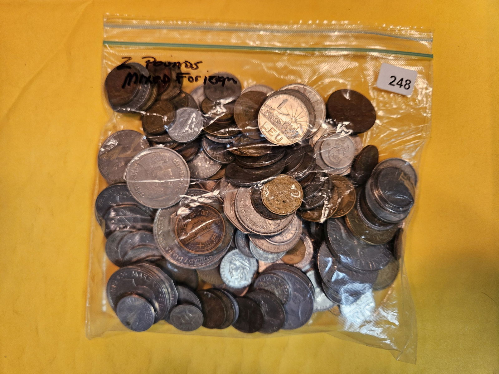 TWO POUNDS of mixed World Coins (1 of 2)