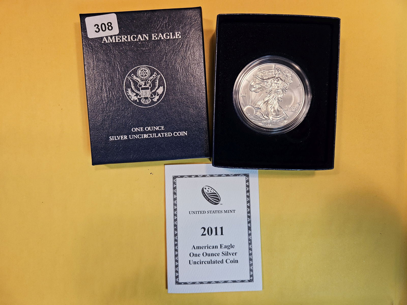 GEM Brilliant Uncirculated 2011 American Silver Eagle (1 of 3)