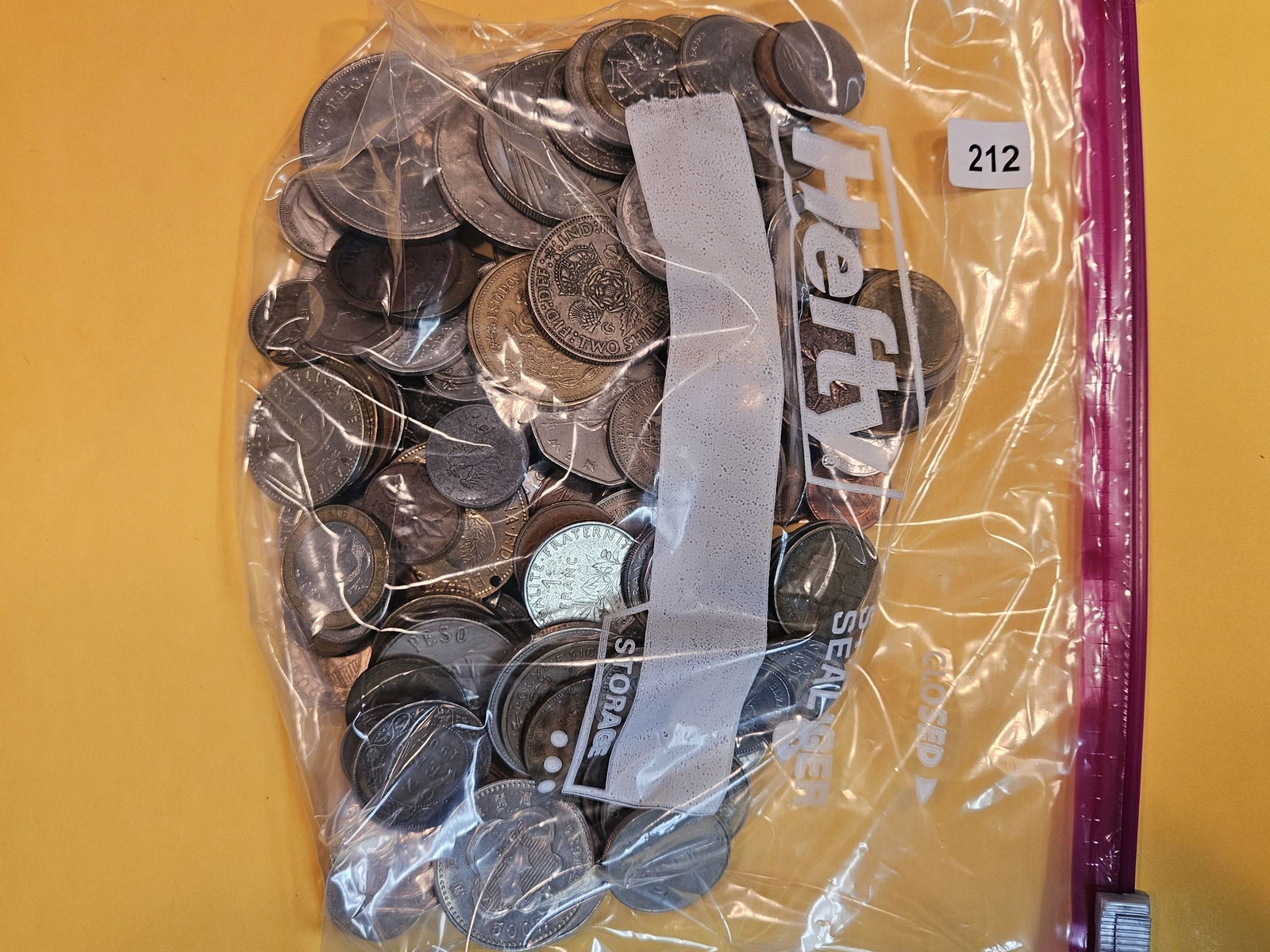 TWO POUNDS of mixed World Coins (1 of 2)