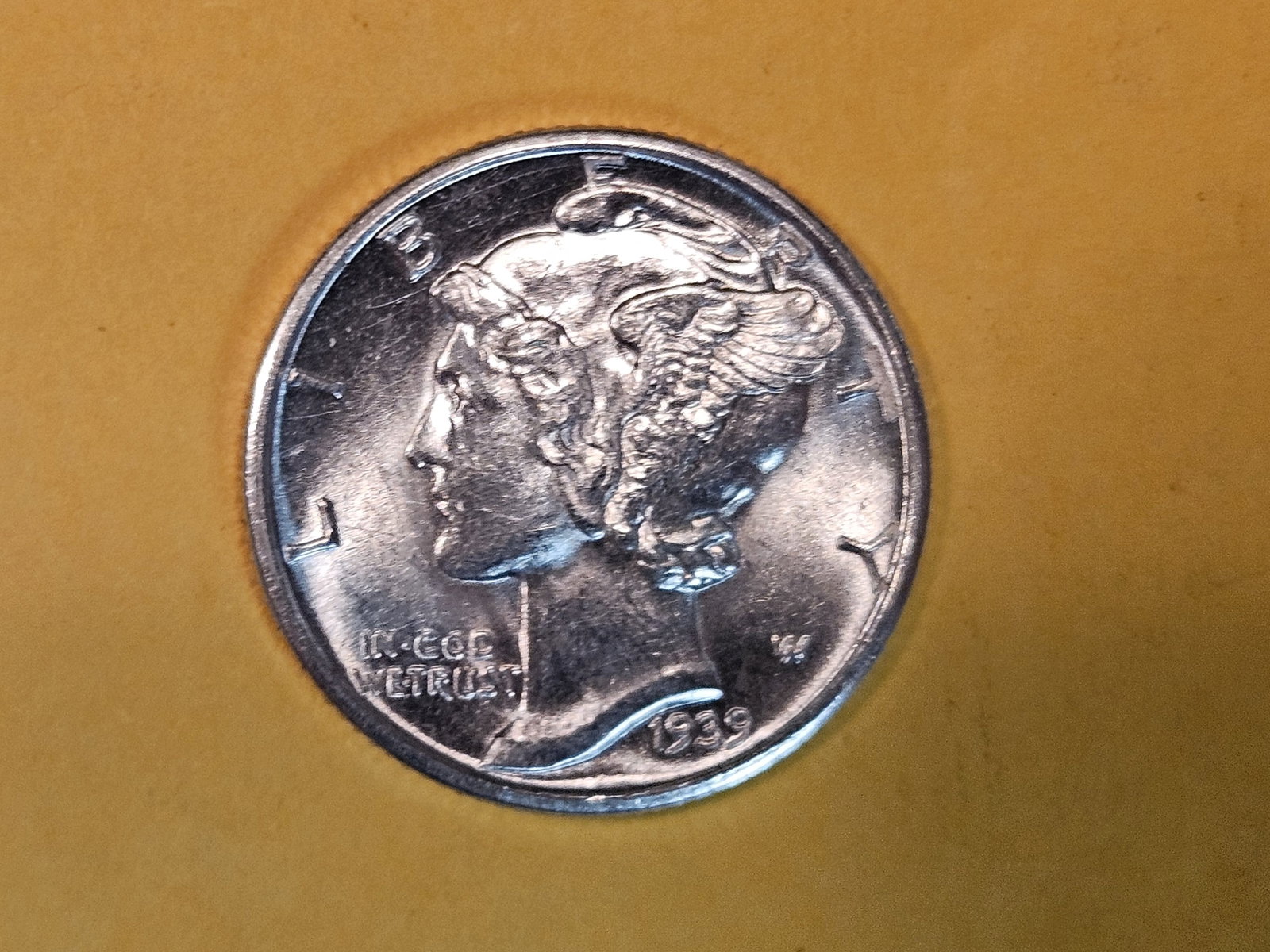 Very Choice Brilliant Uncirculated 1939-D Mercury Dime: Deep contrast