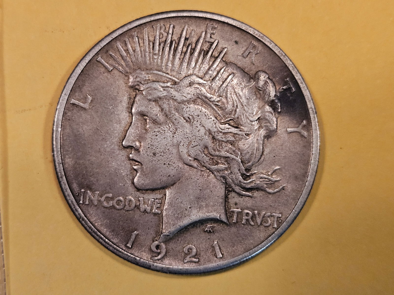 ** KEY DATE ! 1921 Peace silver Dollar in Extra Fine (1 of 3)