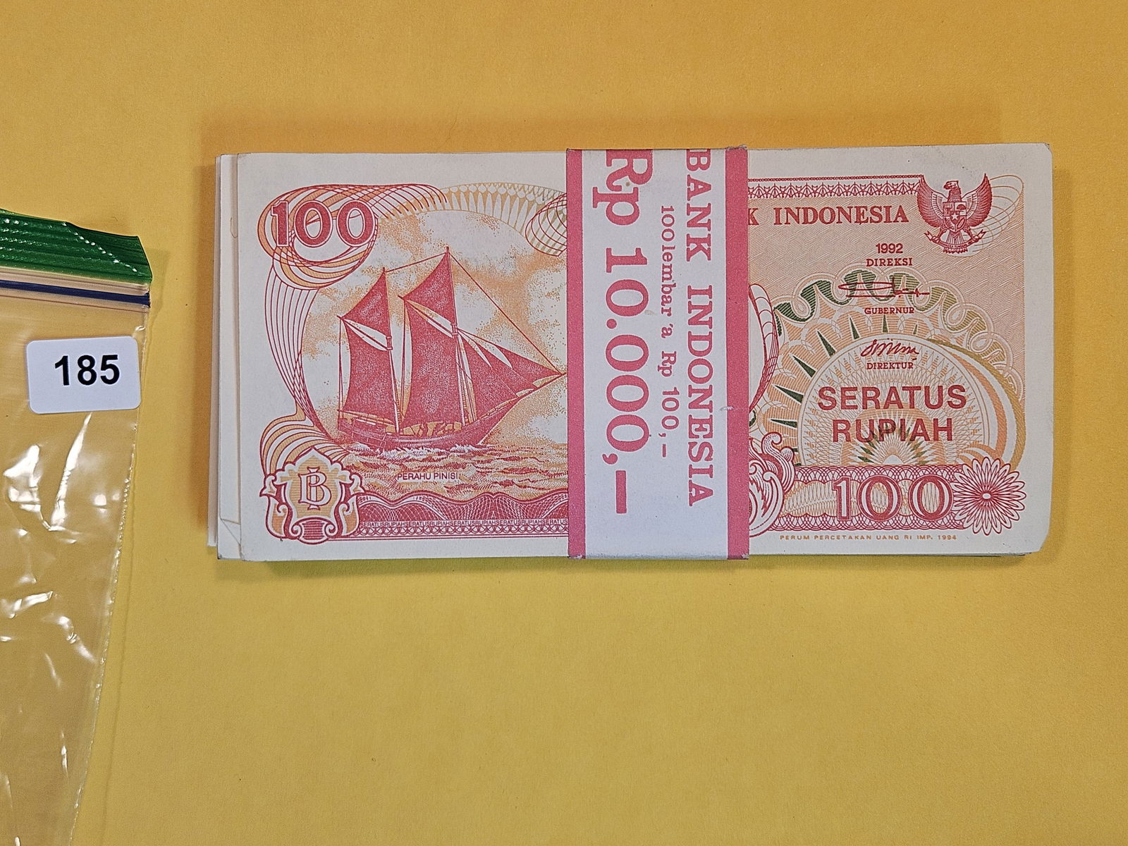 Original, Uncirculated, Stack of 1992 Indonesia 100 rupiah notes (1 of 3)