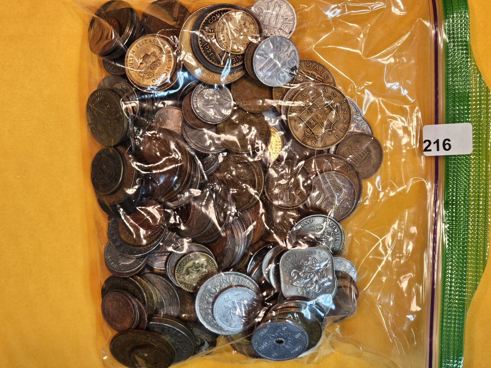 TWO POUNDS of mixed World Coins (1 of 2)