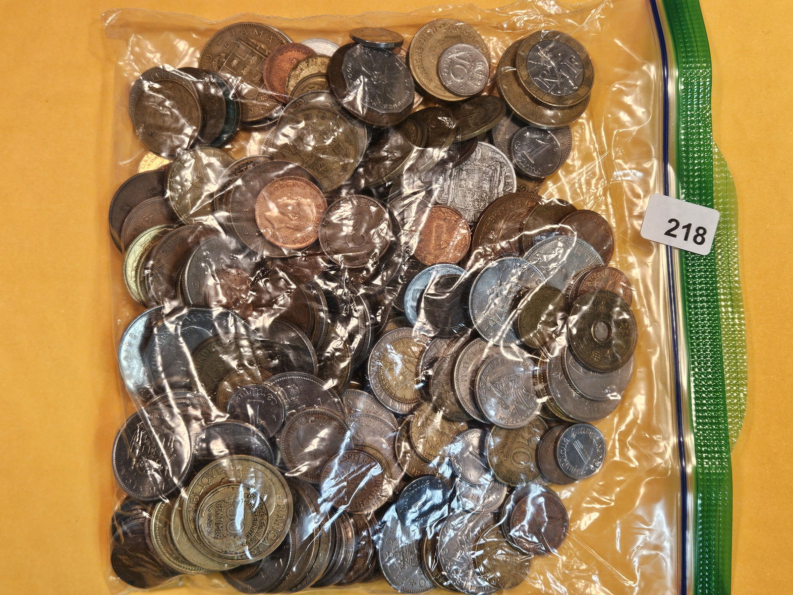 TWO POUNDS of mixed World Coins (1 of 2)