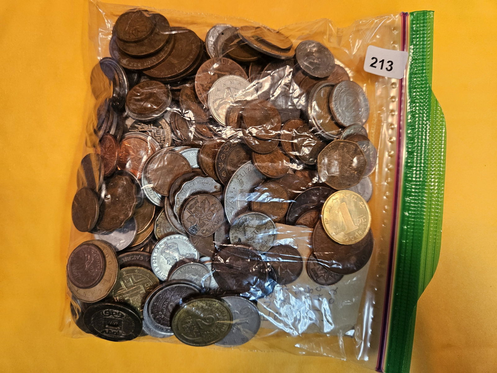 TWO POUNDS of mixed World coins (1 of 2)
