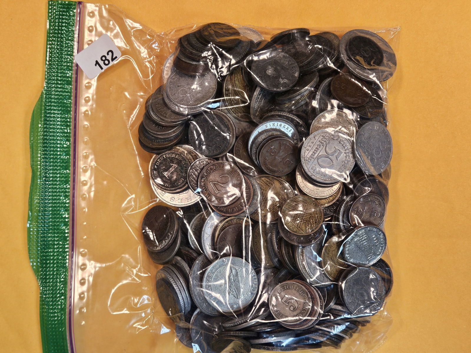 TWO POUNDS of mixed World coins (1 of 2)