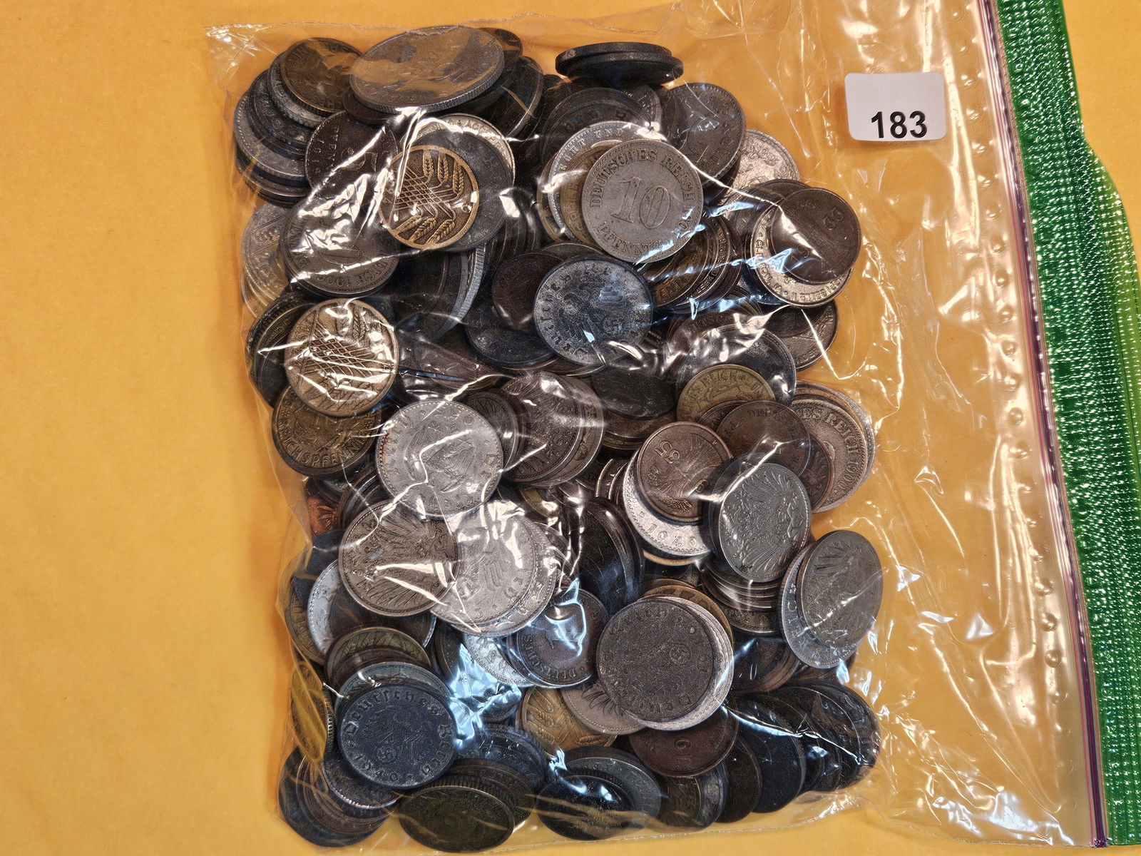 TWO POUNDS of mixed World coins (1 of 2)