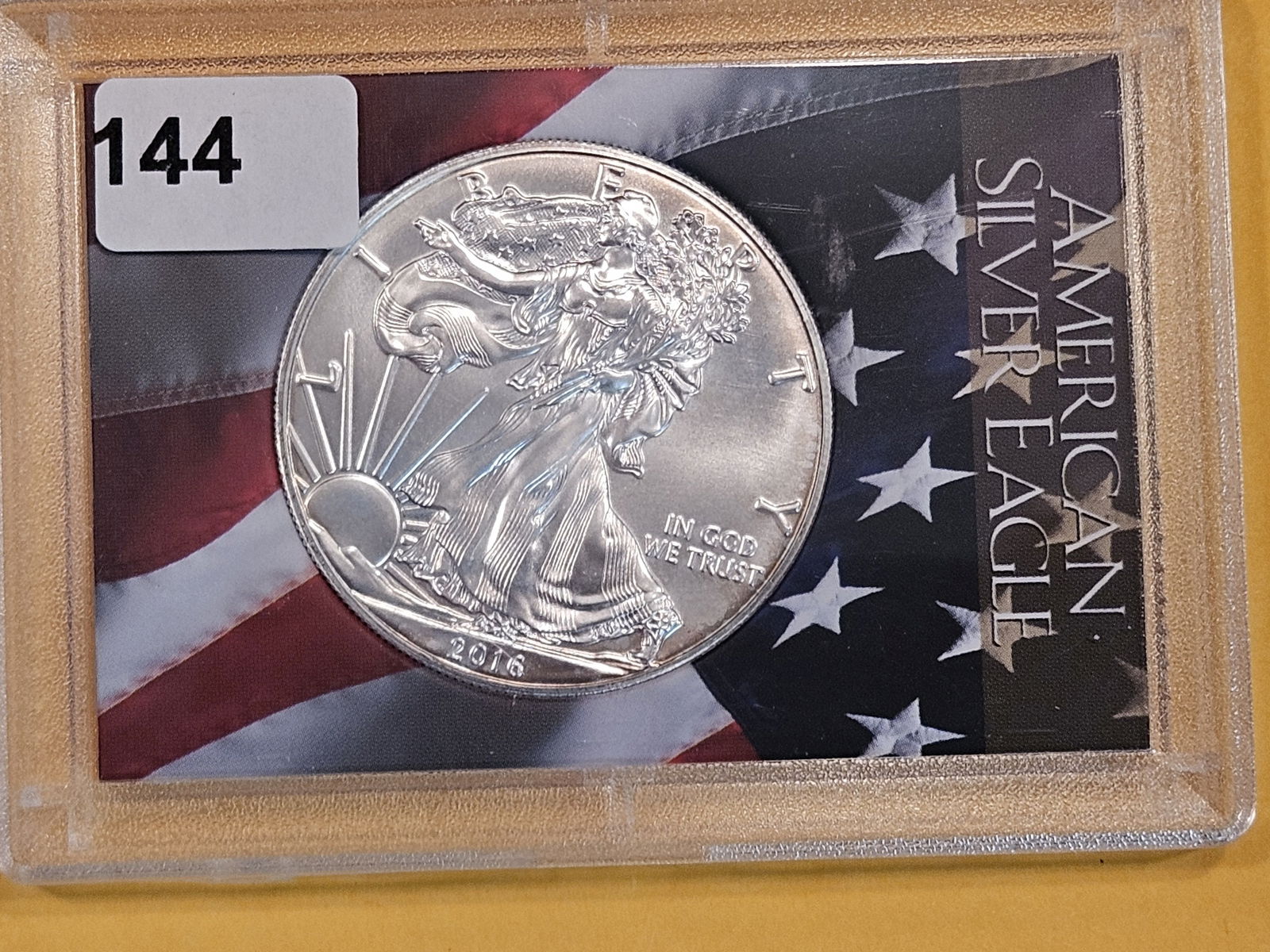 GEM Brilliant Uncirculated 2016 American Silver Eagle (1 of 2)