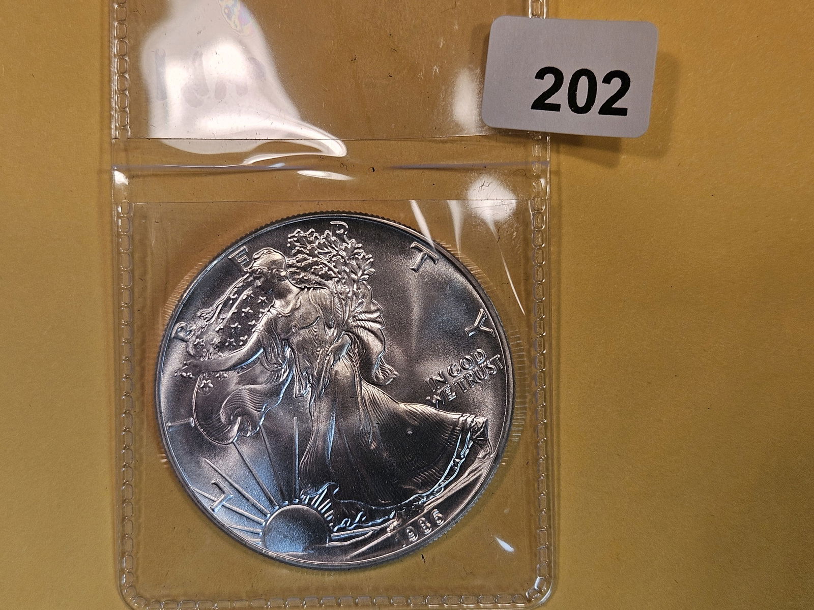 * KEY DATE * 1986 GEM Brilliant Uncirculated American Silver Eagle (1 of 3)