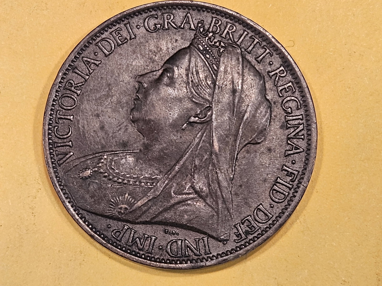 1899 Great Britain penny in Extra Fine (1 of 3)