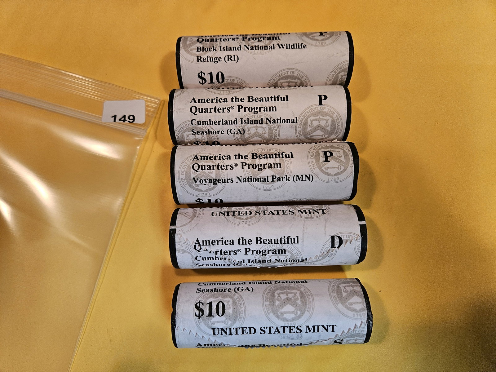 Five GEM, MINT-wrapped, Brilliant Uncirculated Washington Quarters (1 of 2)