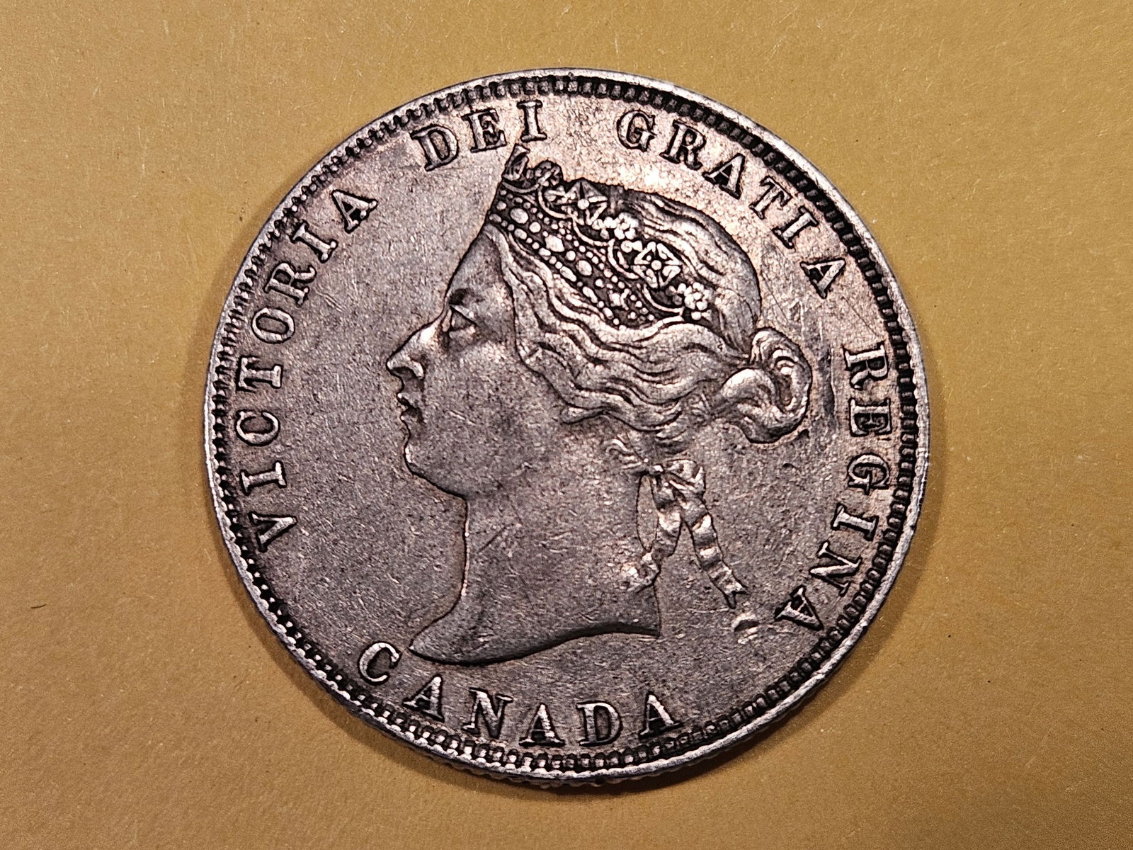 Better Date 1872-H Canada silver 25 cents (1 of 3)