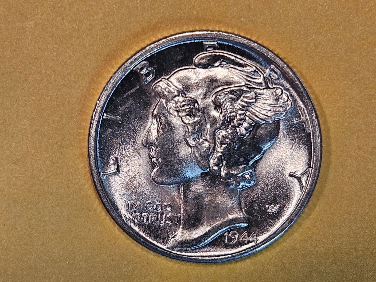 GEM Brilliant Uncirculated 1944-D Mercury silver Dime (1 of 6)
