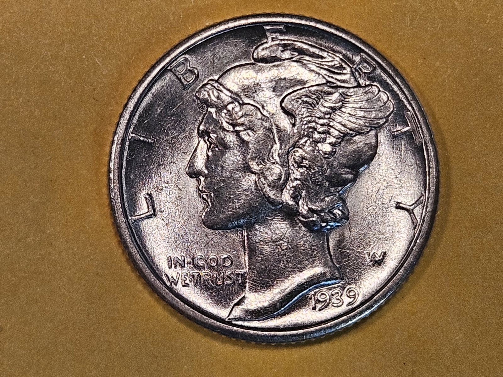 Choice Brilliant Uncirculated 1939-D Mercury Dime: Very nice