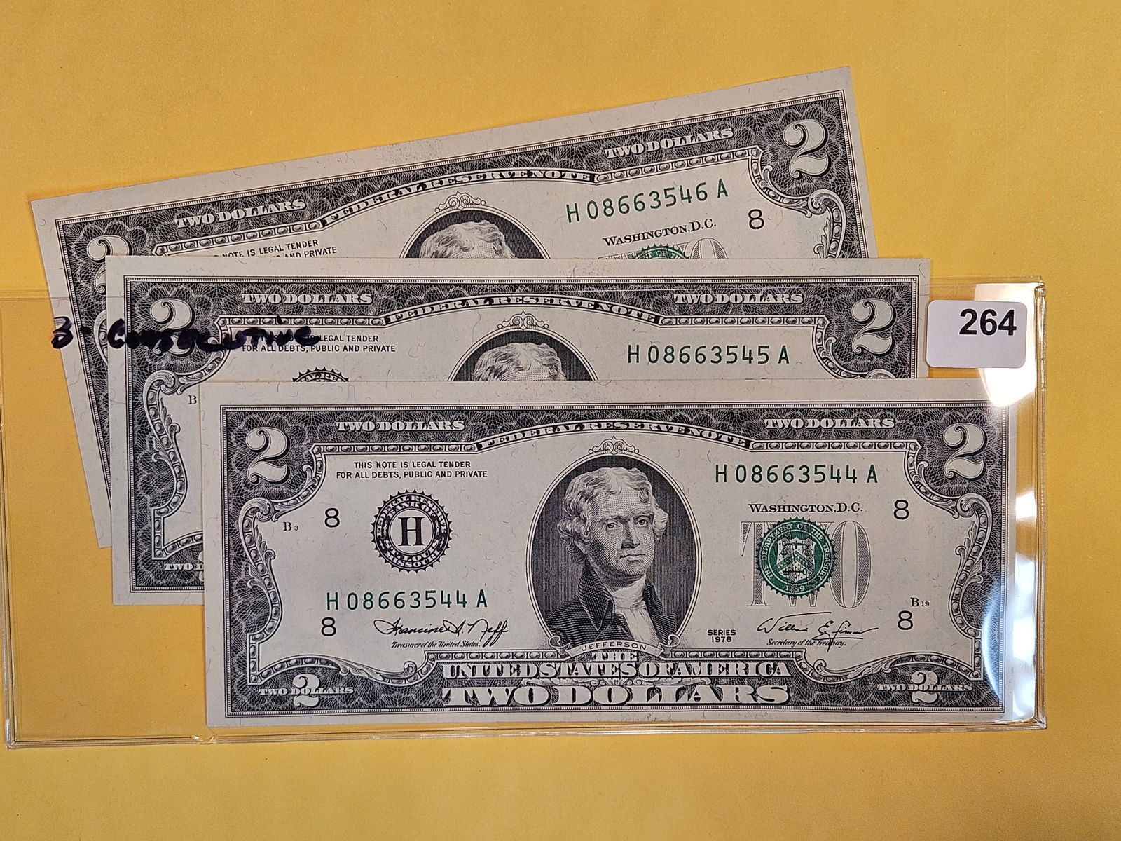 Three Consecutive Crisp Uncirculated 1976 Two Dollar FRNs (1 of 2)