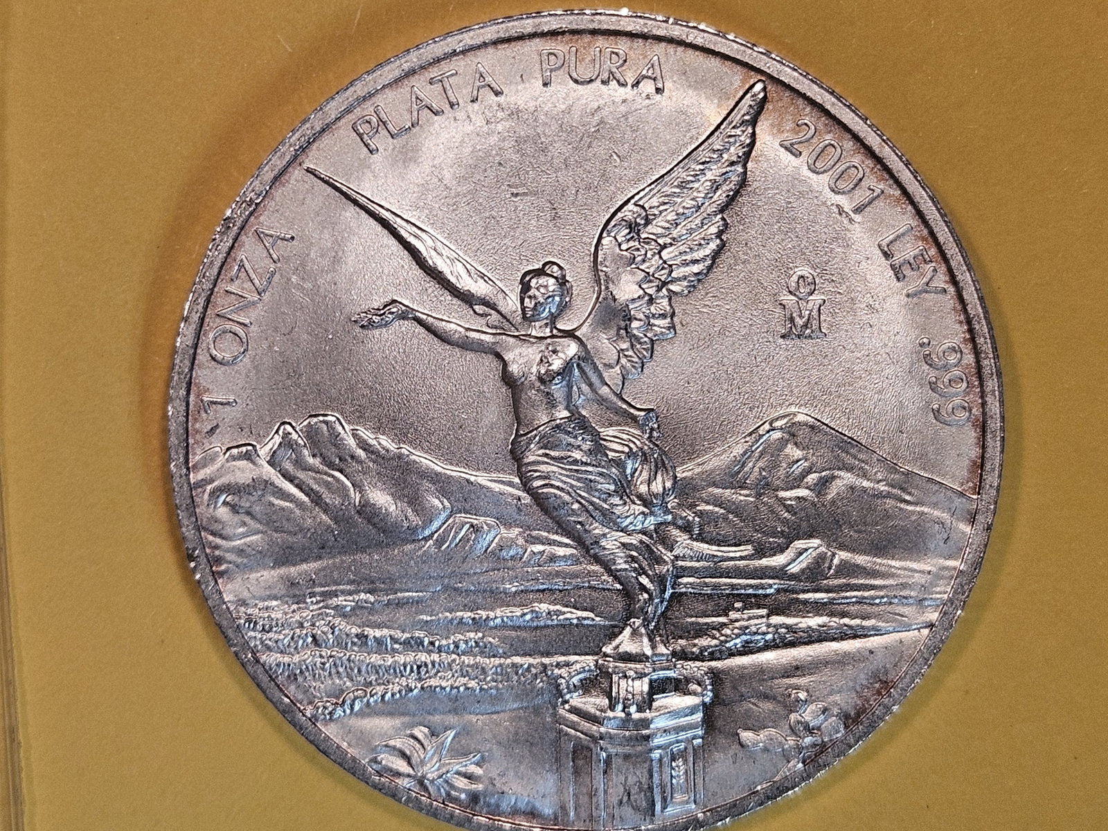 Brilliant Uncirculated 2001 Mexico silver one Onza: Libertad