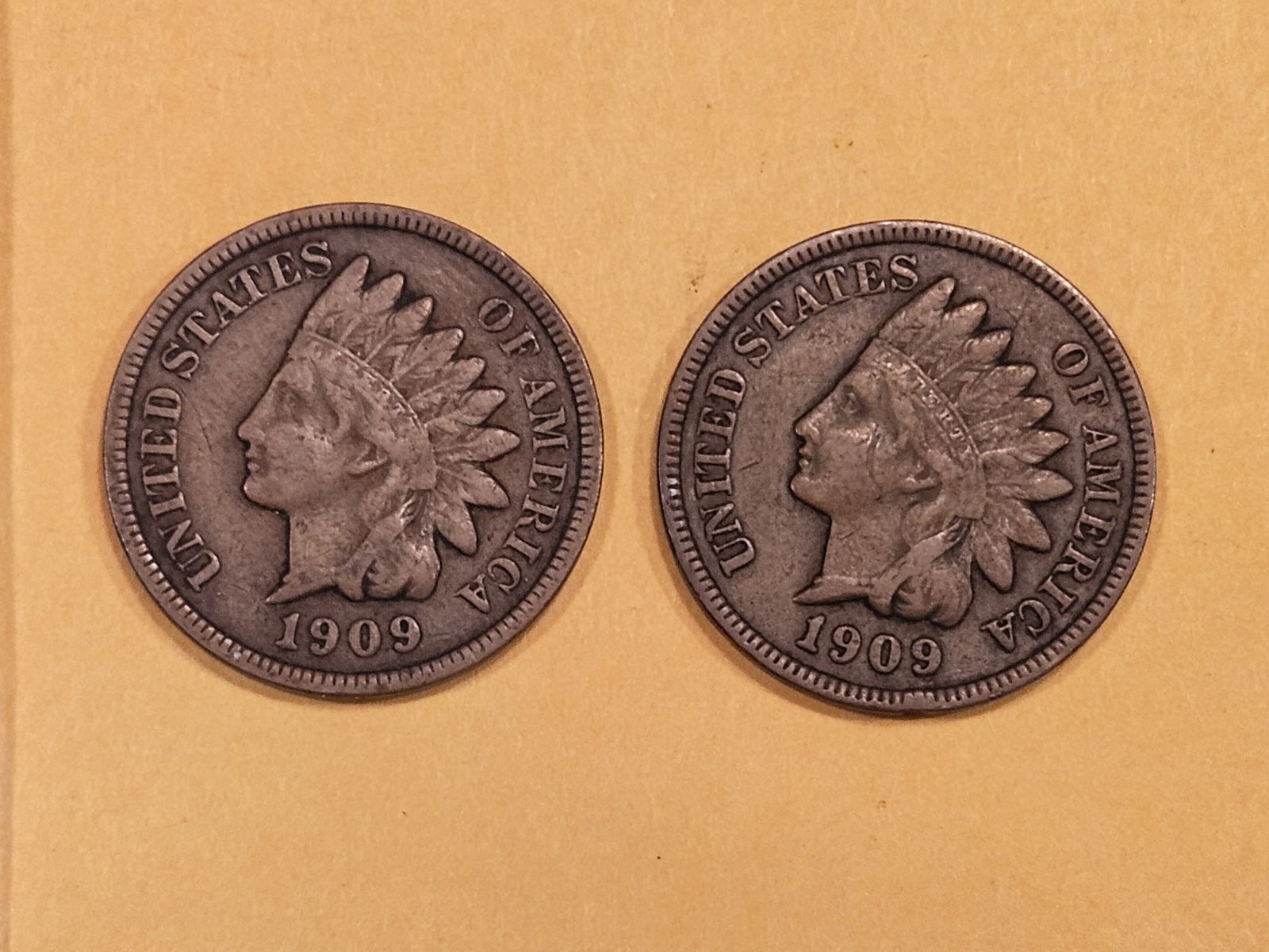 Two 1909 Indian Cents in Very Fine (1 of 3)