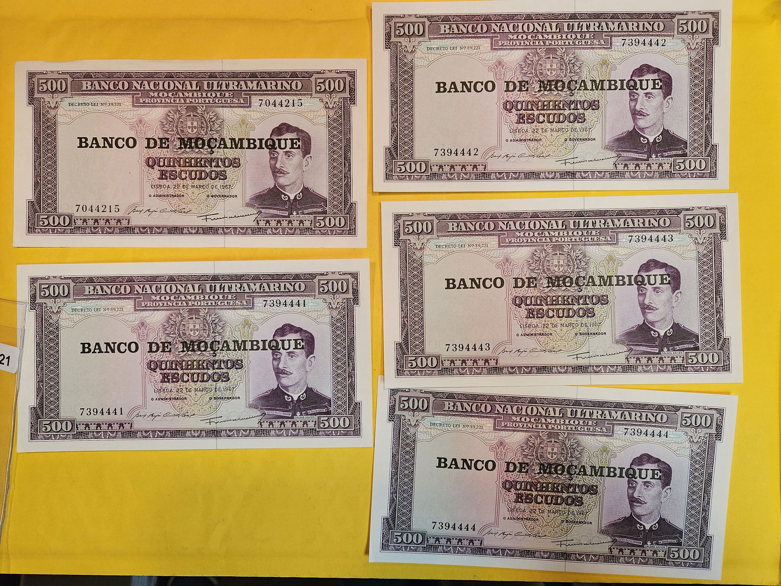 FIVE Crisp Uncirculated notes from Mozambique (1 of 2)