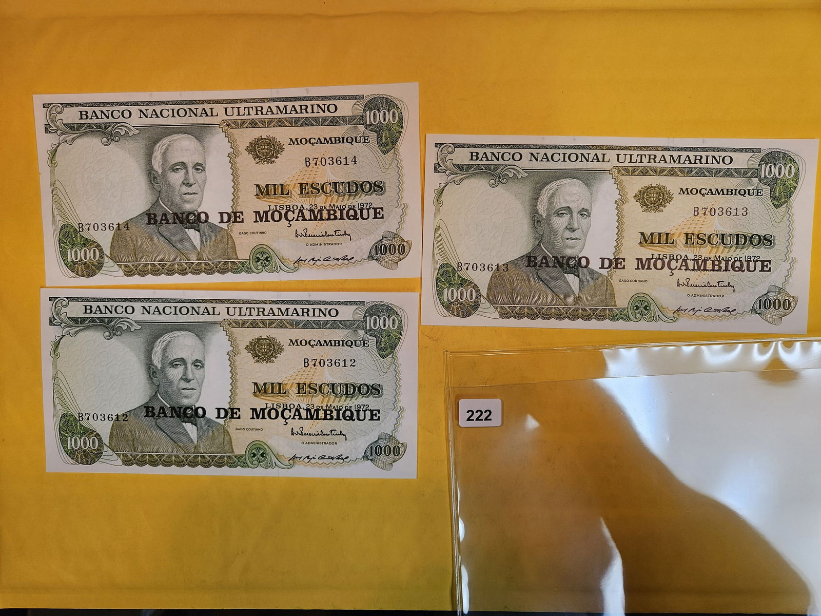 THREE Crisp Uncirculated CONSECUTIVE notes from Mozambique (1 of 2)
