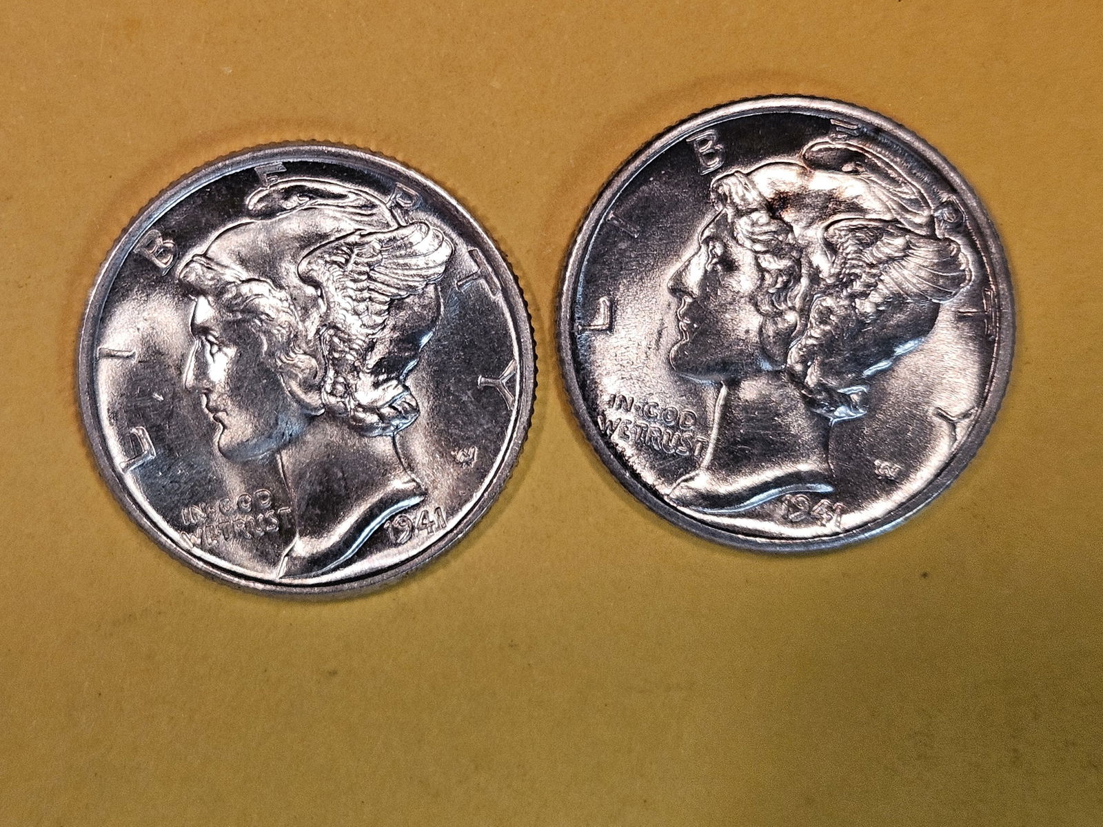 Two Roll-Fresh GEM Brilliant Uncirculated silver Mercury Dimes (1 of 5)