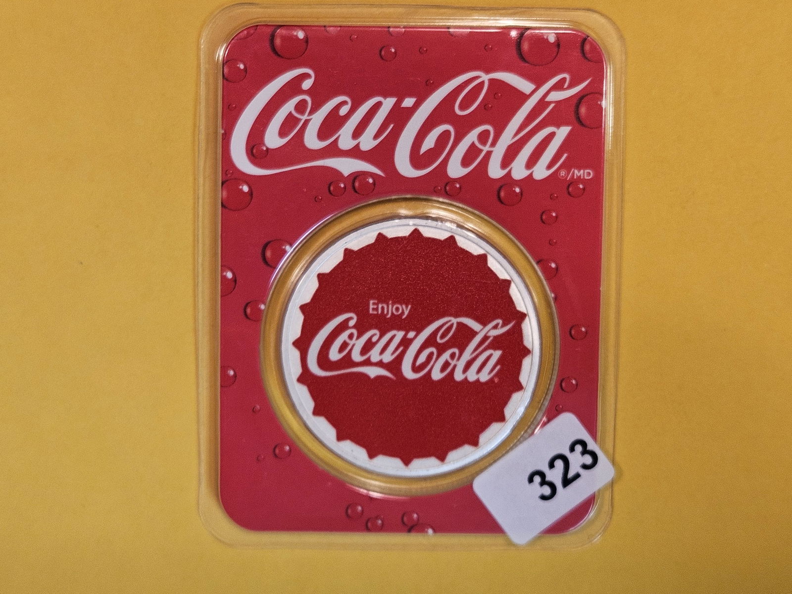 One Troy ounce .999 fine silver proof art round (1 of 2)