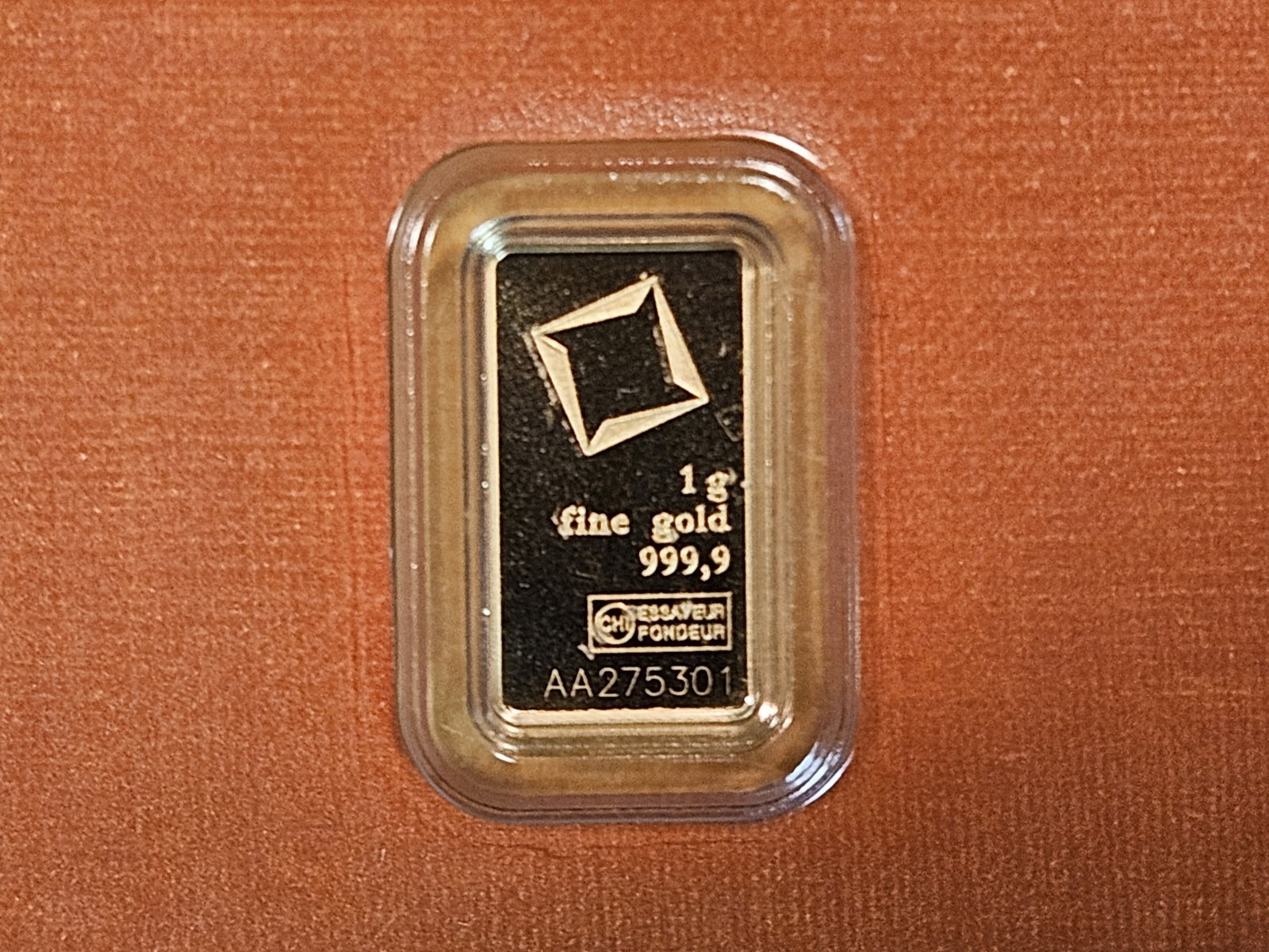 GOLD! VALCAMBI Suisse One Gram .9999 fine gold bar: In Assay holder