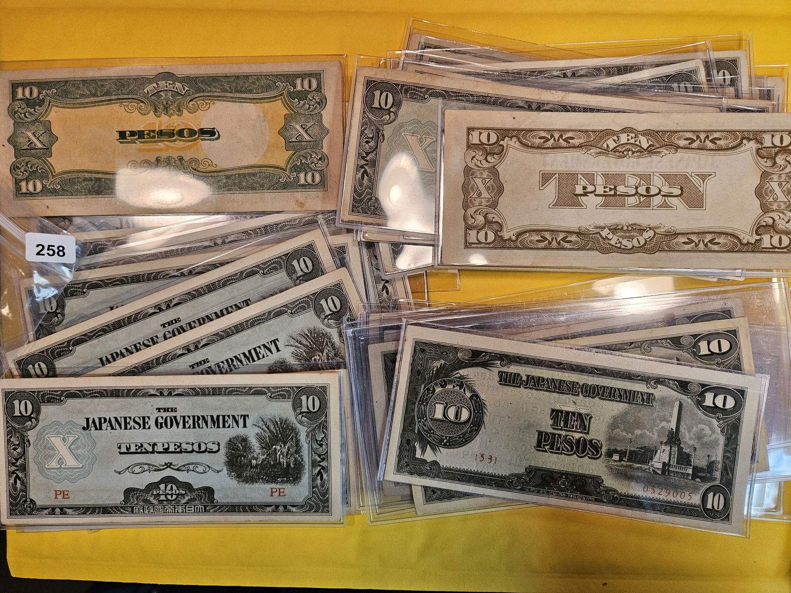 Thirty-nine Japanese Government 10 pesos notes (1 of 2)