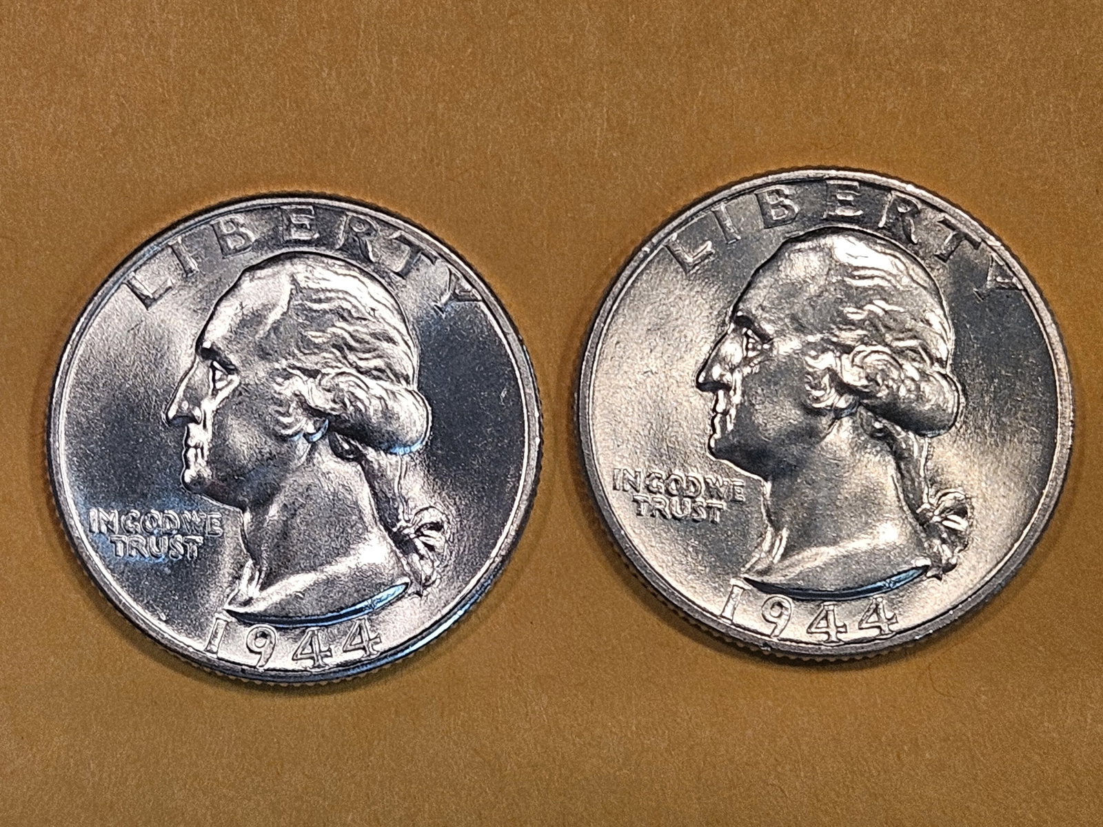 Two GEM Brilliant Uncirculated 1944 Washington silver Quarter (1 of 5)
