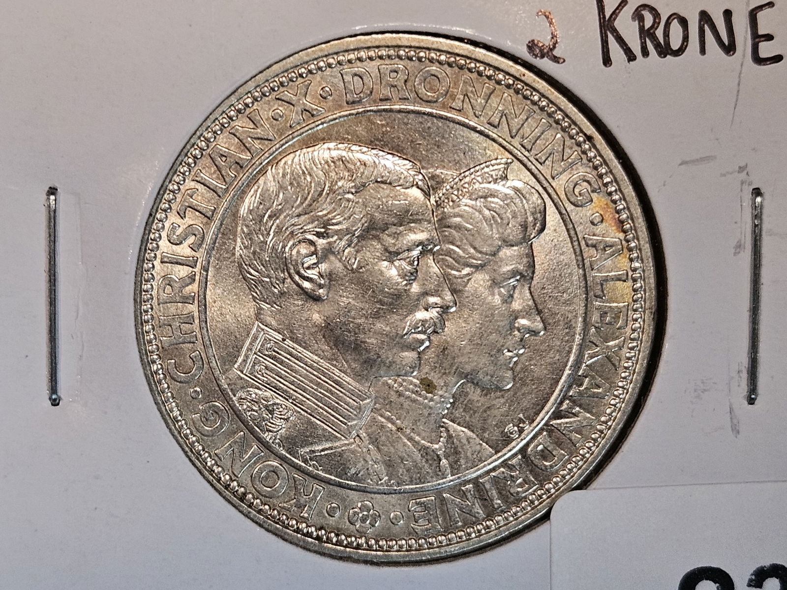 Choice Brilliant Uncirculated 1923 Denmark silver 2 krone (1 of 4)