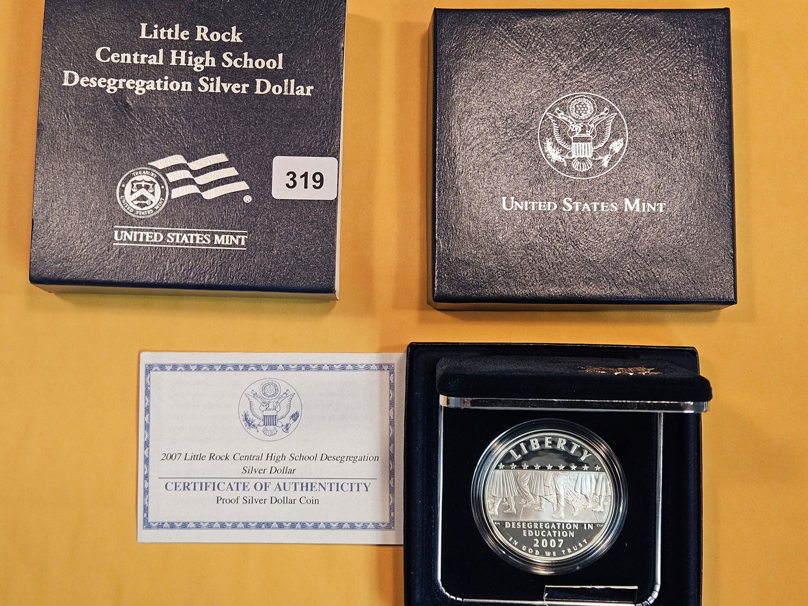 2007 GEM Proof Deep Cameo Commemorative silver Dollar (1 of 2)