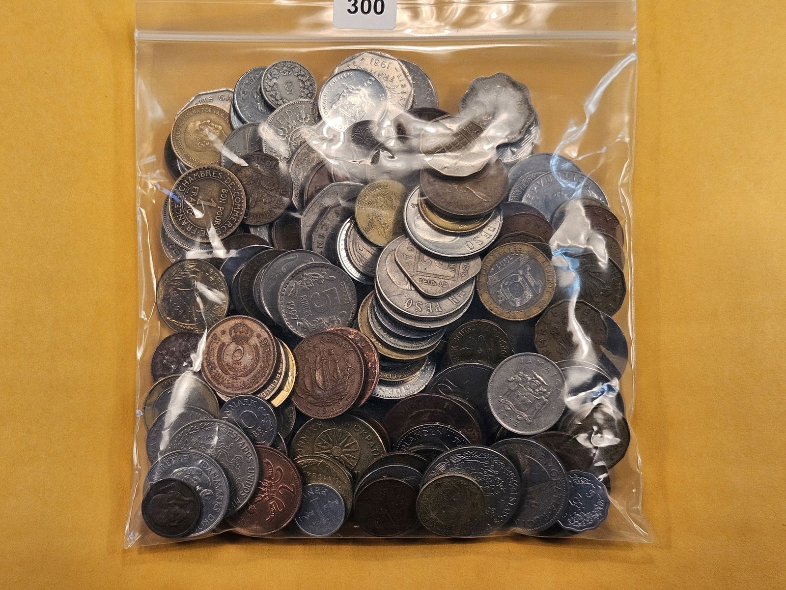 Two Pounds of Mixed Foreign Coins (1 of 5)