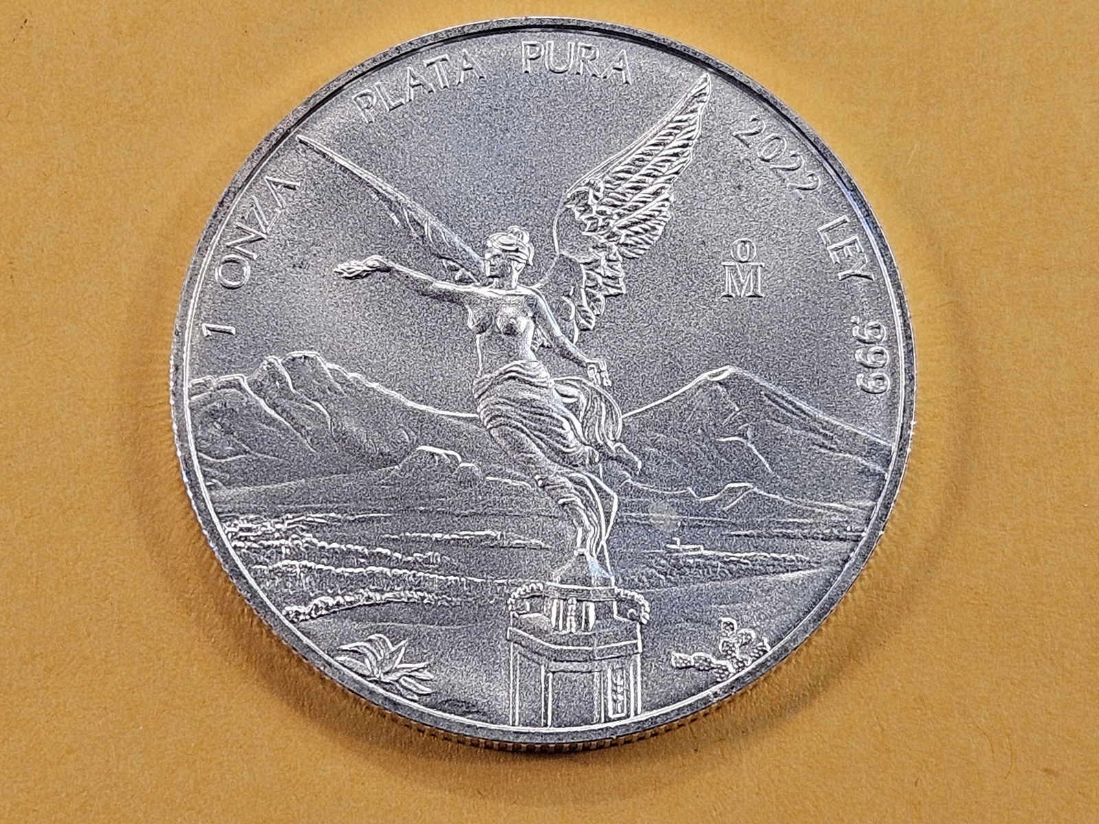 Brilliant Uncirculated 2022 Mexican Silver Onza: Libertad 