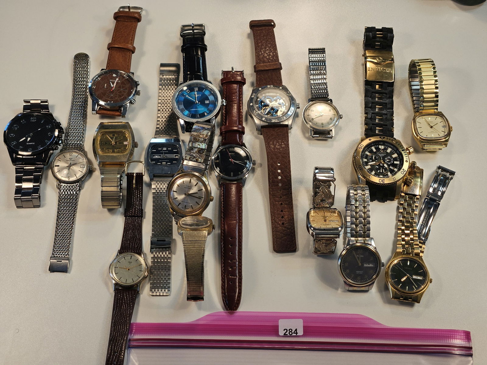 WATCH LOT! Seventeen mixed Watches (1 of 8)