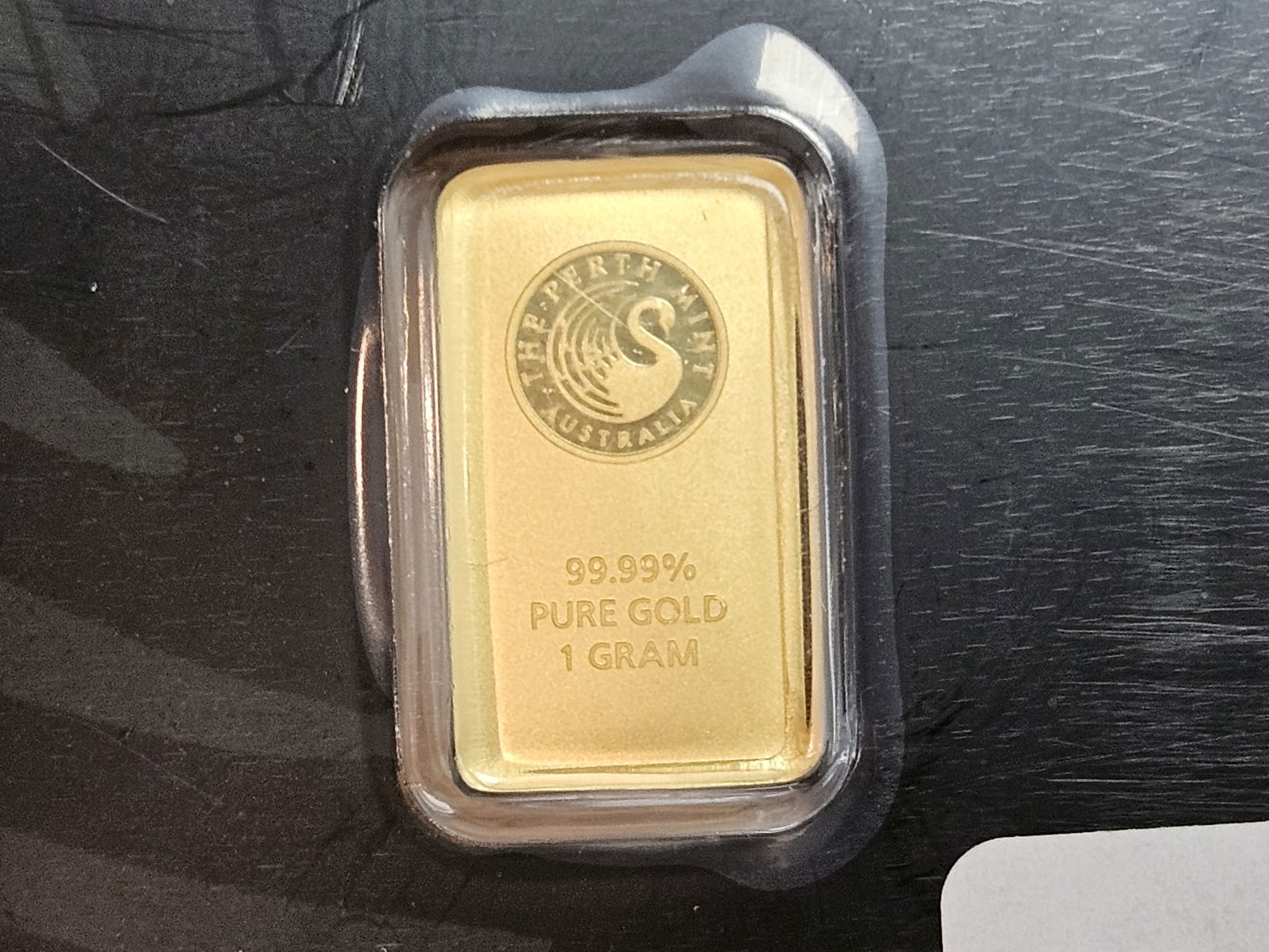GOLD! Perth Mint ONE GRAM .999 fine gold bar (1 of 4)