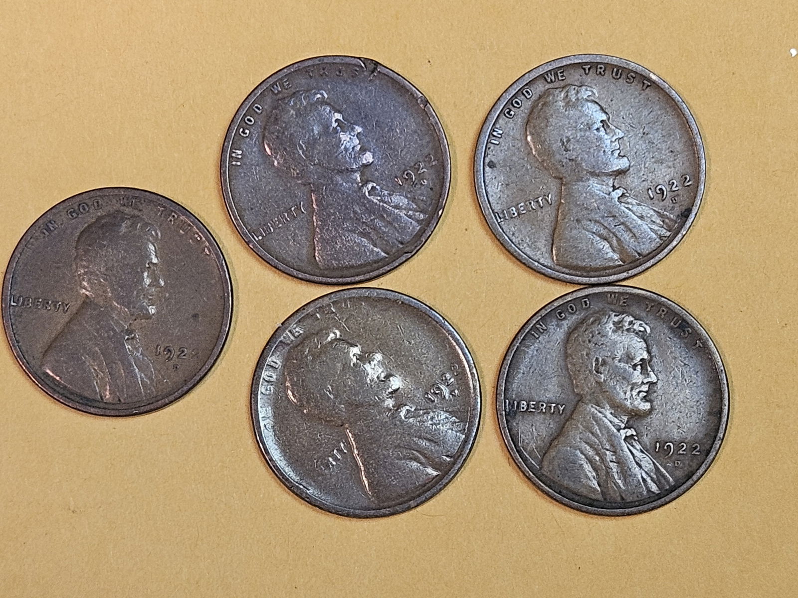 Five Semi-Key 1922-D Wheat cents (1 of 3)