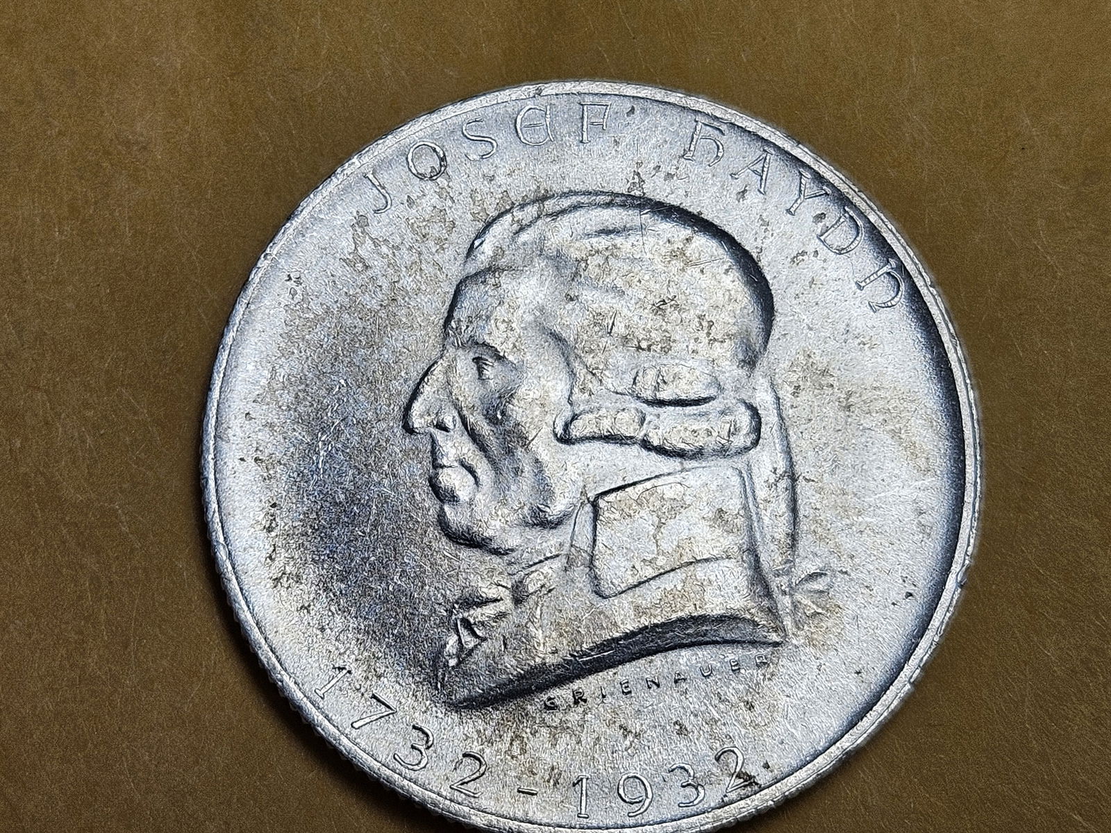 Choice Brilliant Uncirculated 1932 silver 2 shillings (1 of 7)