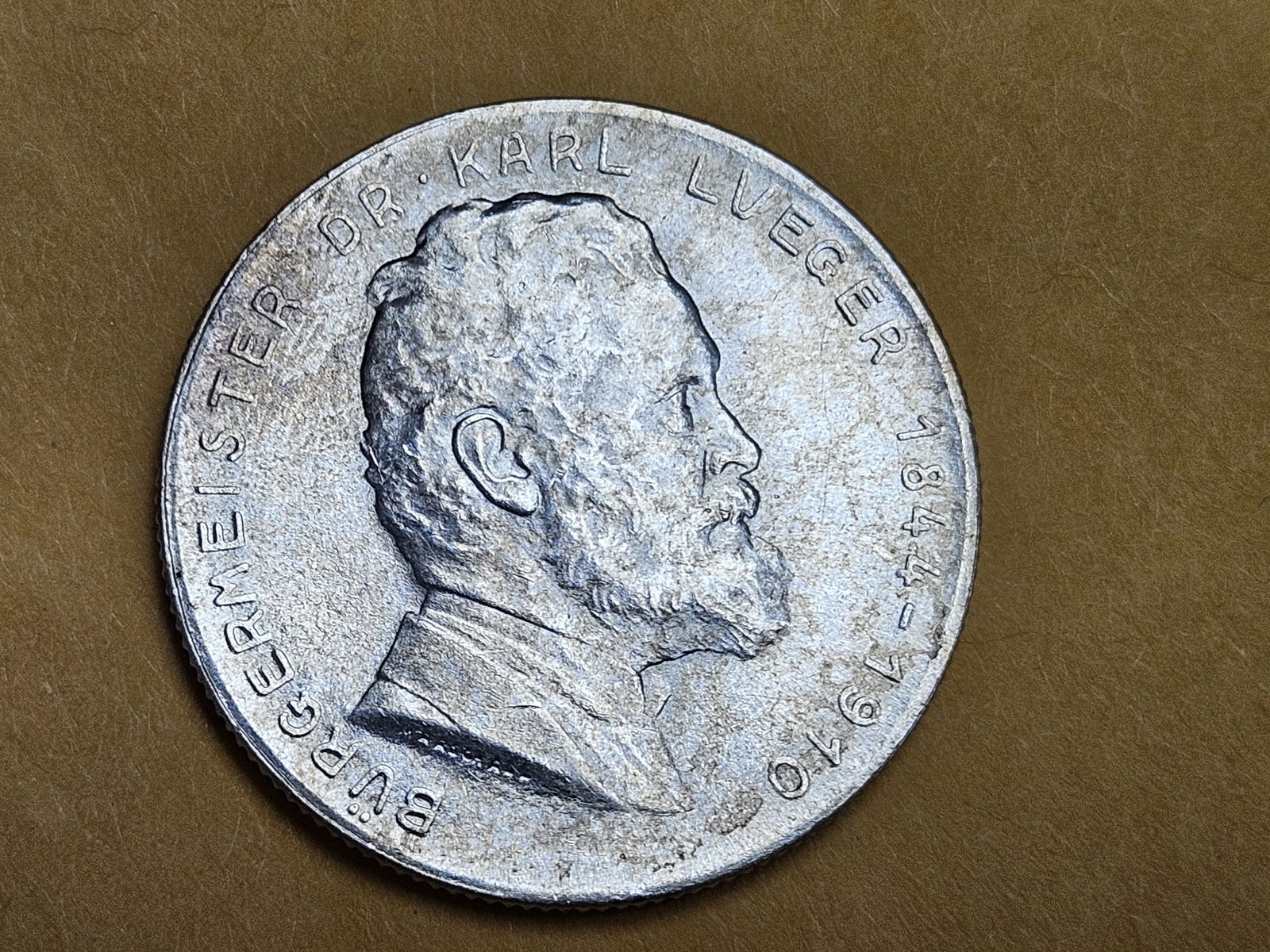 Brilliant Uncirculated plus 1935 Austria silver 2 shillings (1 of 6)