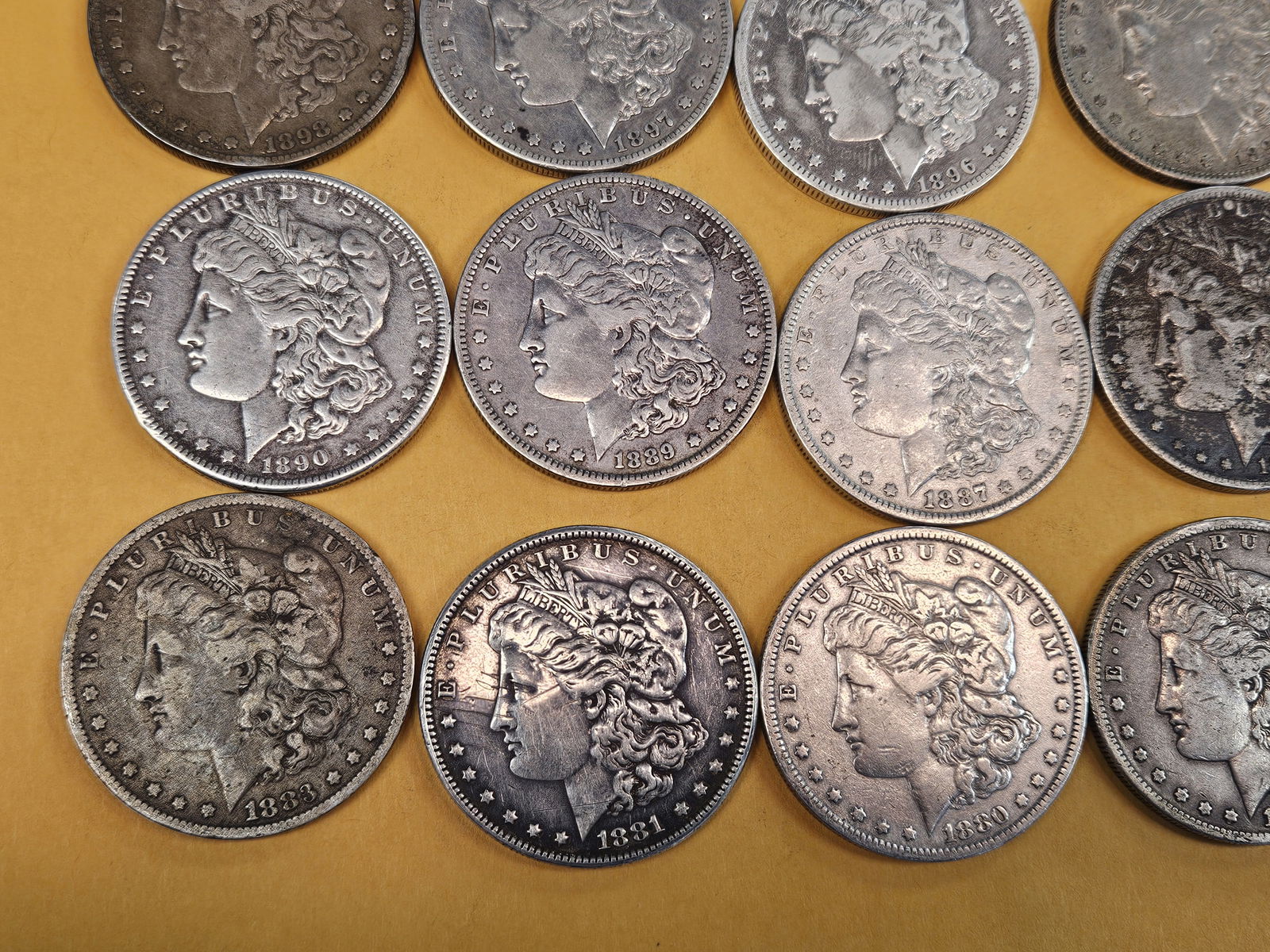 ** FULL ROLL ** Twenty Morgan Silver Dollars - 4