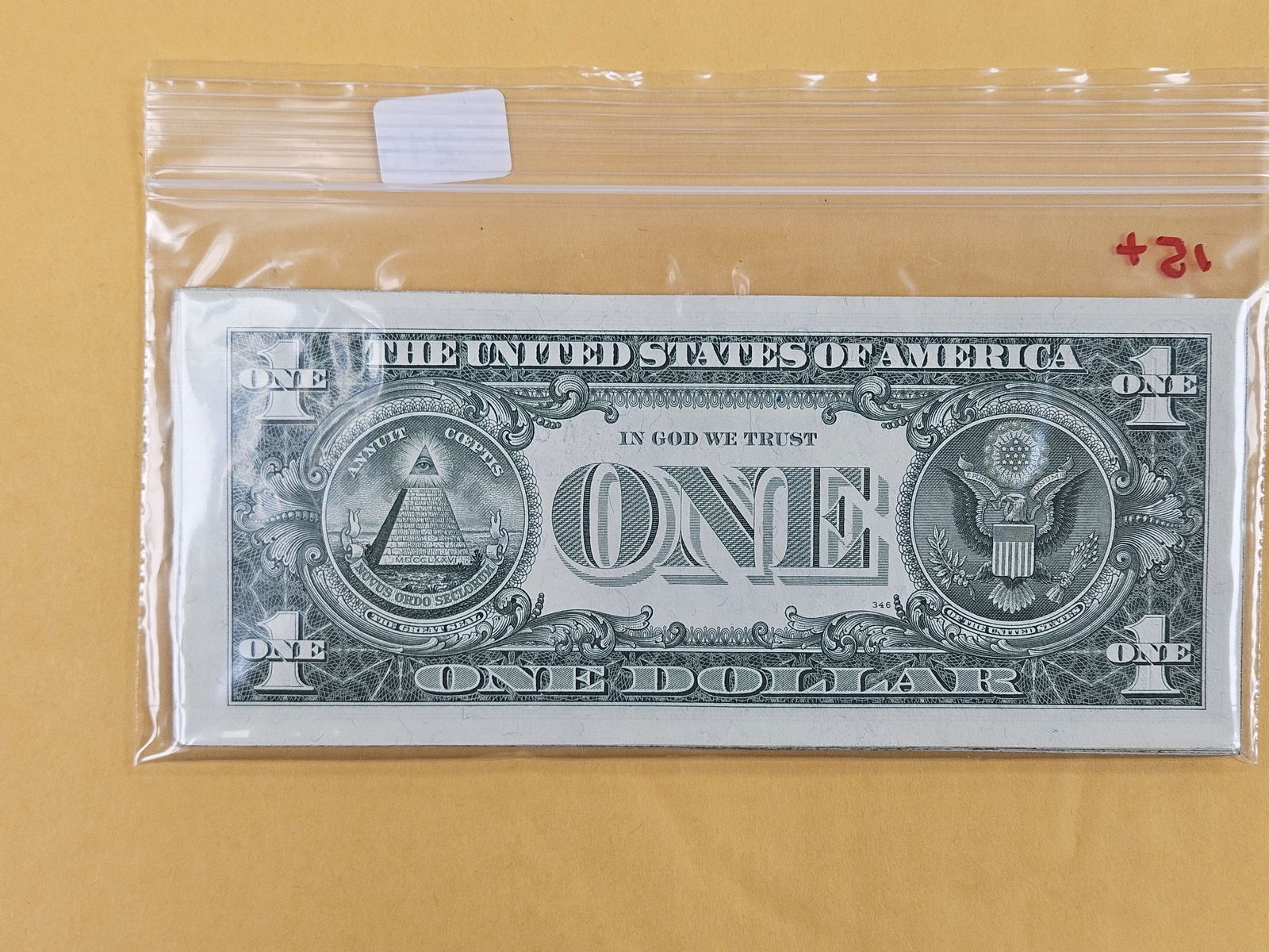 Fifteen crisp One Dollar Silver Certificates - 2