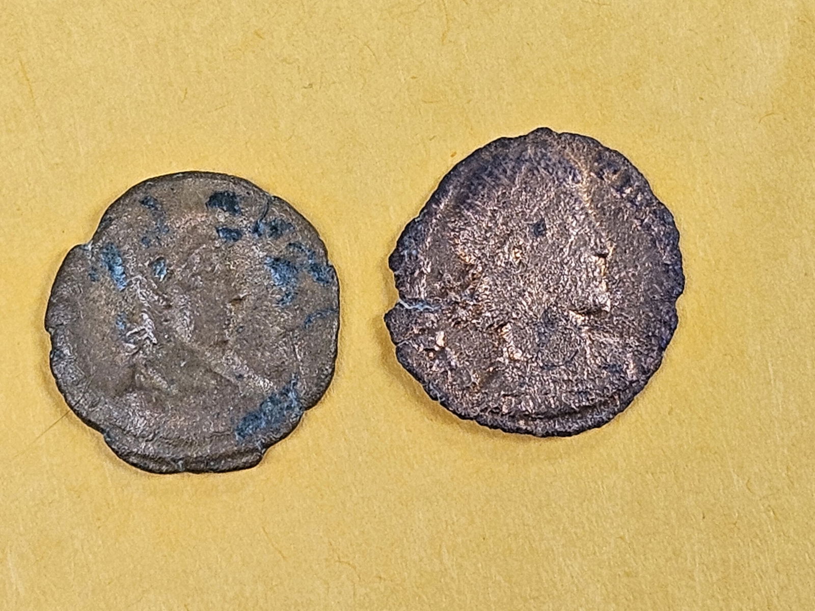 ANCIENTS! Two Roman Empire coins (1 of 6)