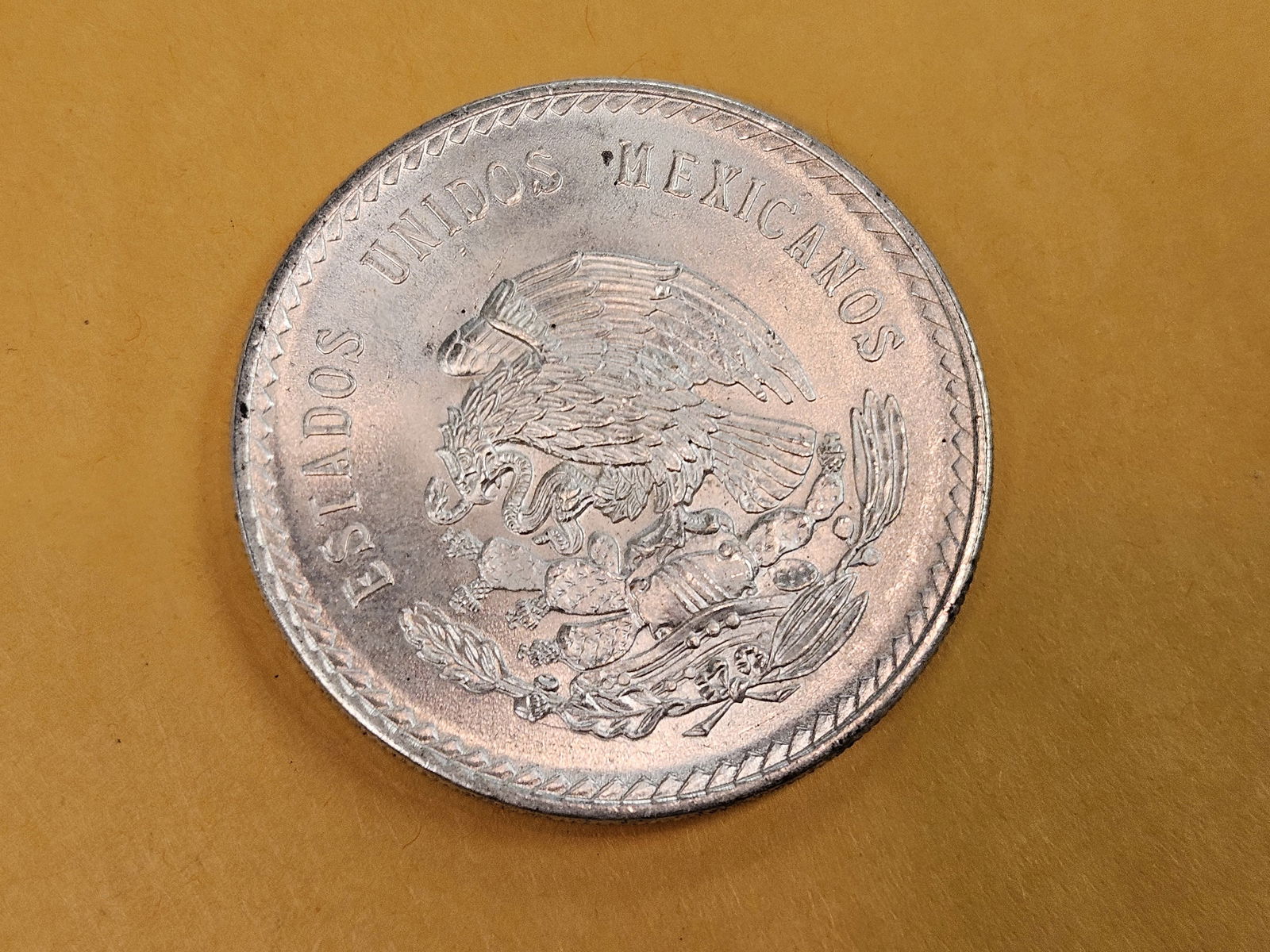 Choice Brilliant Uncirculated 1947 Mexico silver 5 pesos - 4