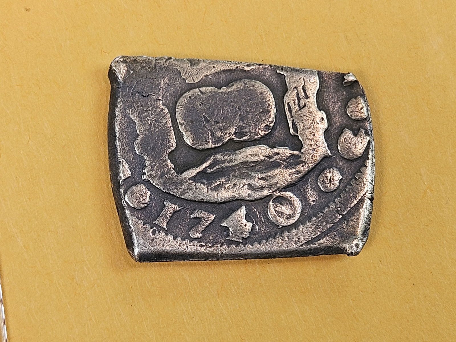 1740 Spanish silver 8 reales - 3