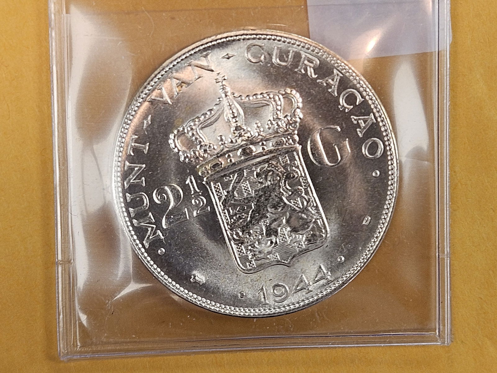 Three lovely Silver World Coins - 5