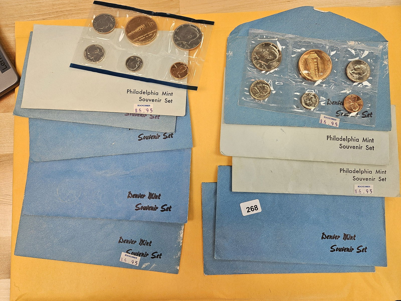 * Ten mixed Philadelphia and Denver Mint Souvenir Sets (1 of 1)
