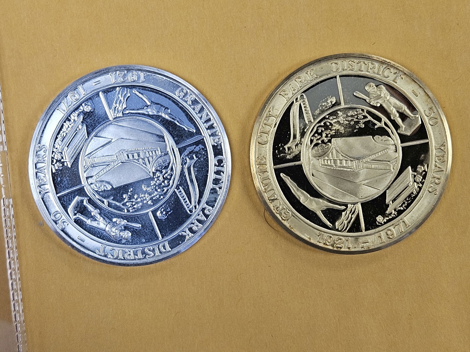 Two .999 fine silver Proof art rounds - 3