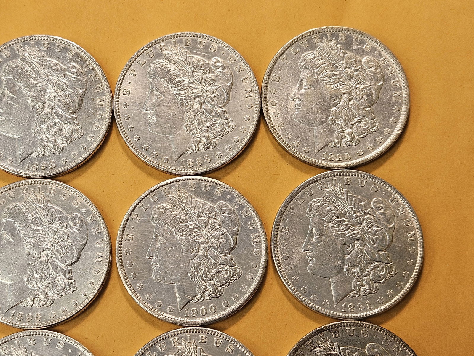 ** FULL ROLL ** Twenty Morgan Silver Dollars - 3