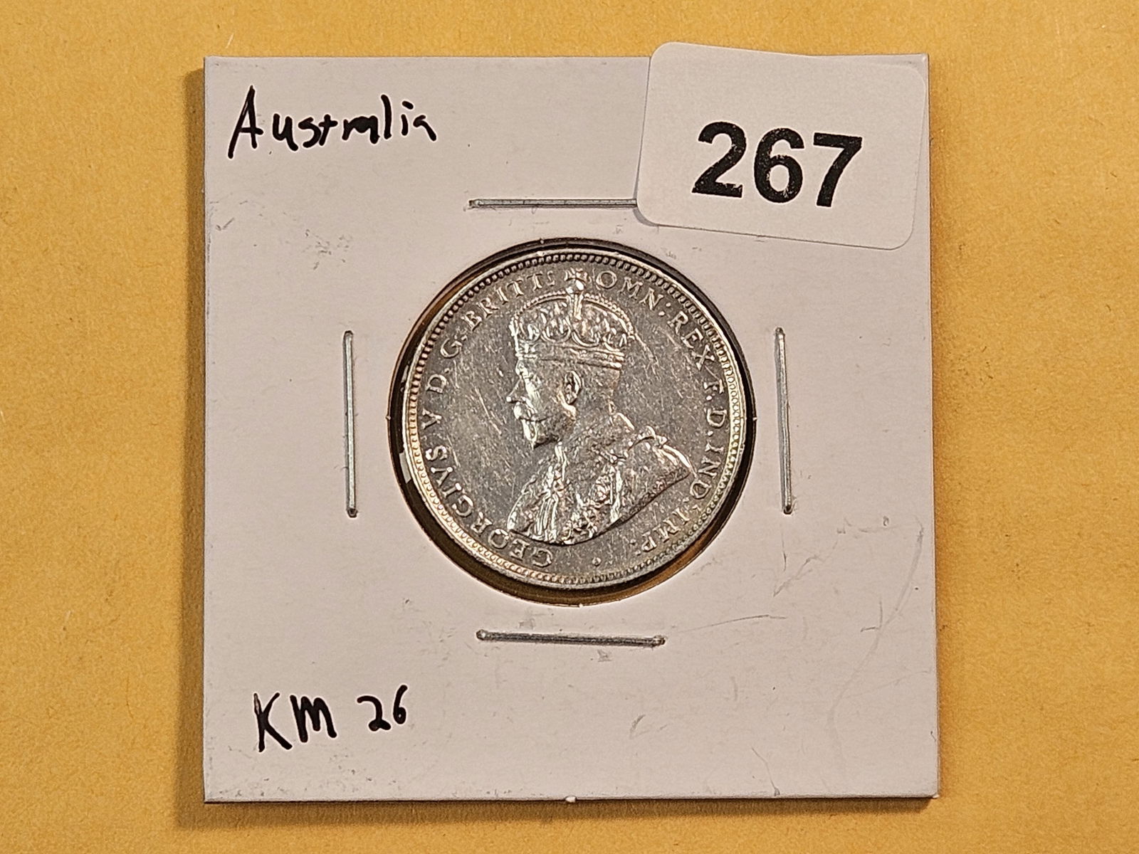About Uncirculated 1935 Australia Silver Shilling - 2