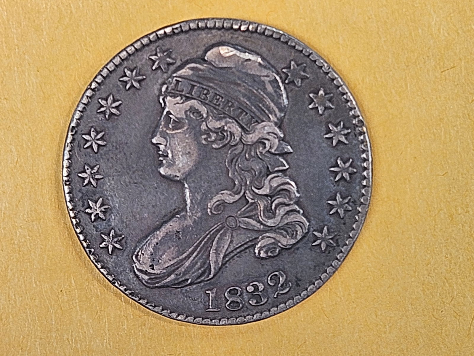 1832 Capped Bust Half Dollar in Extra Fine plus - 4