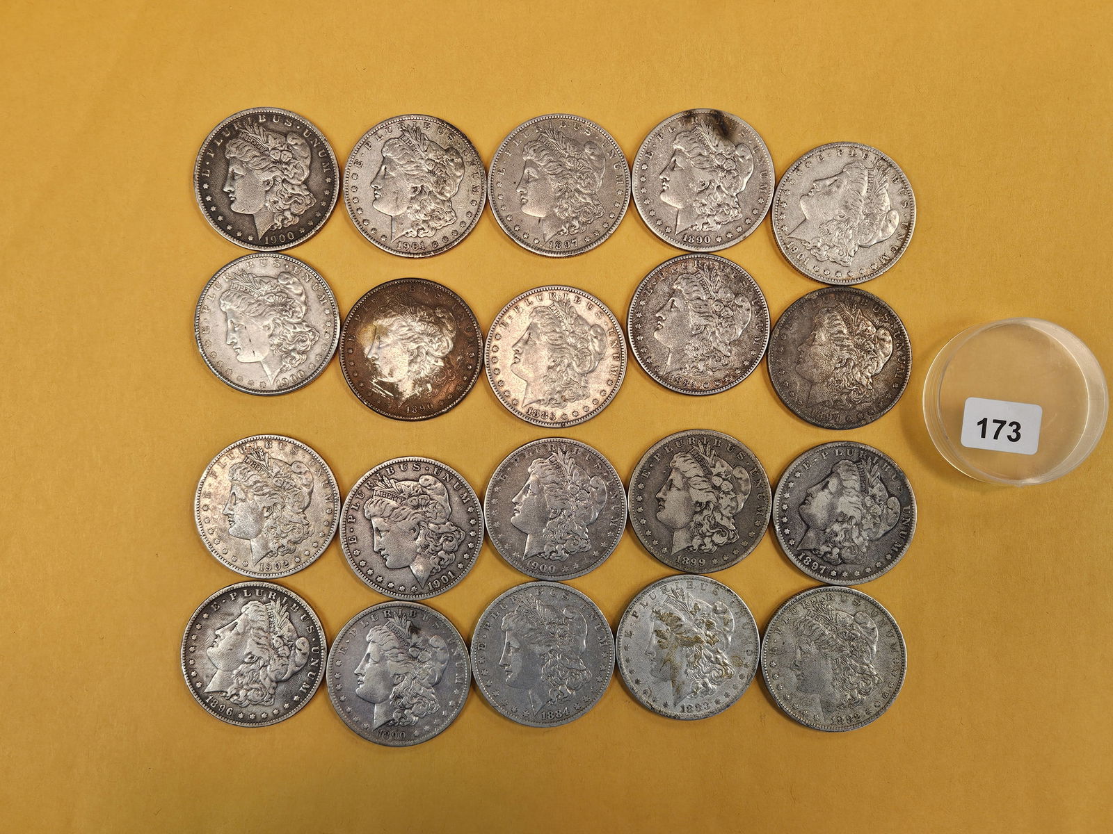 ** FULL ROLL ** Twenty Morgan silver Dollars (1 of 6)